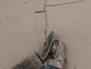 Paso 2, Emparchar la grietas y huecos, si lo requiere el piso con m20